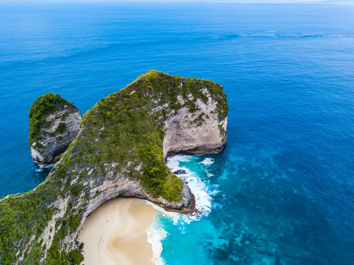 Kelingking Beach cliff on Nusa Penida from above