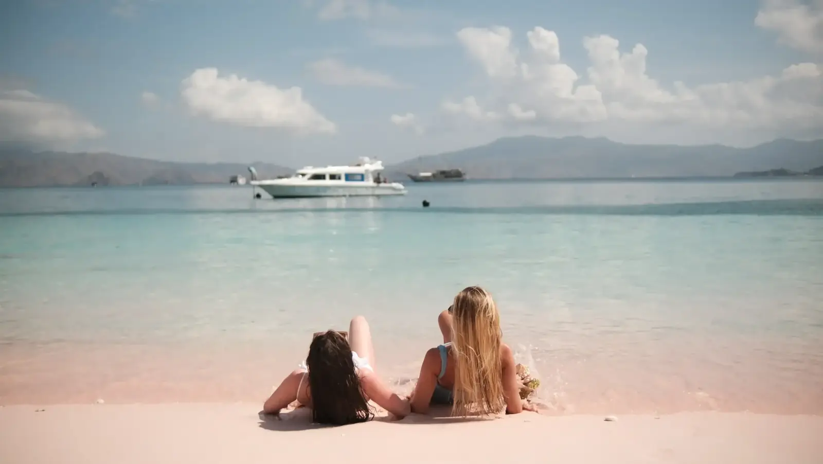 Pink Beach Komodo From Bali: How to See It and Where to Stay
